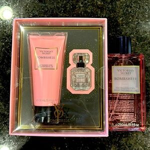 Victoria Secret Bombshell